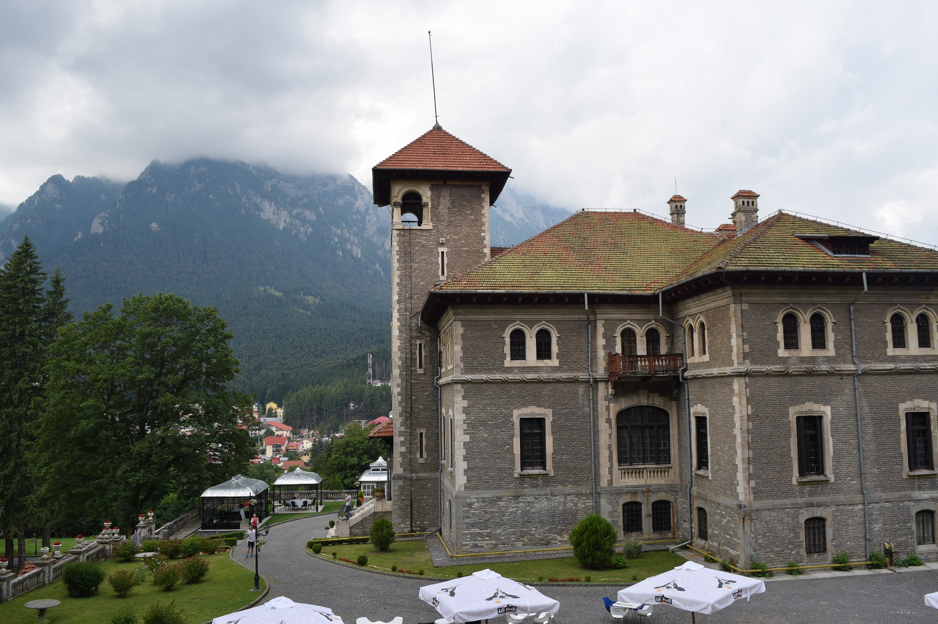 Cantacuzino castle