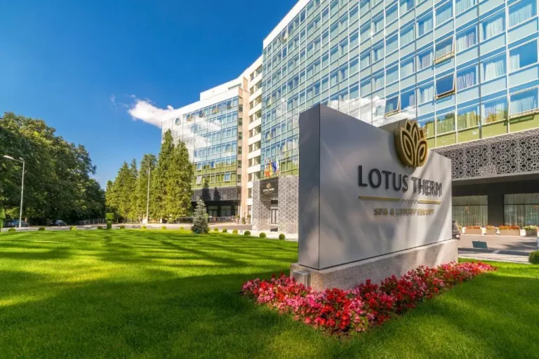 hotel lotus baile felix